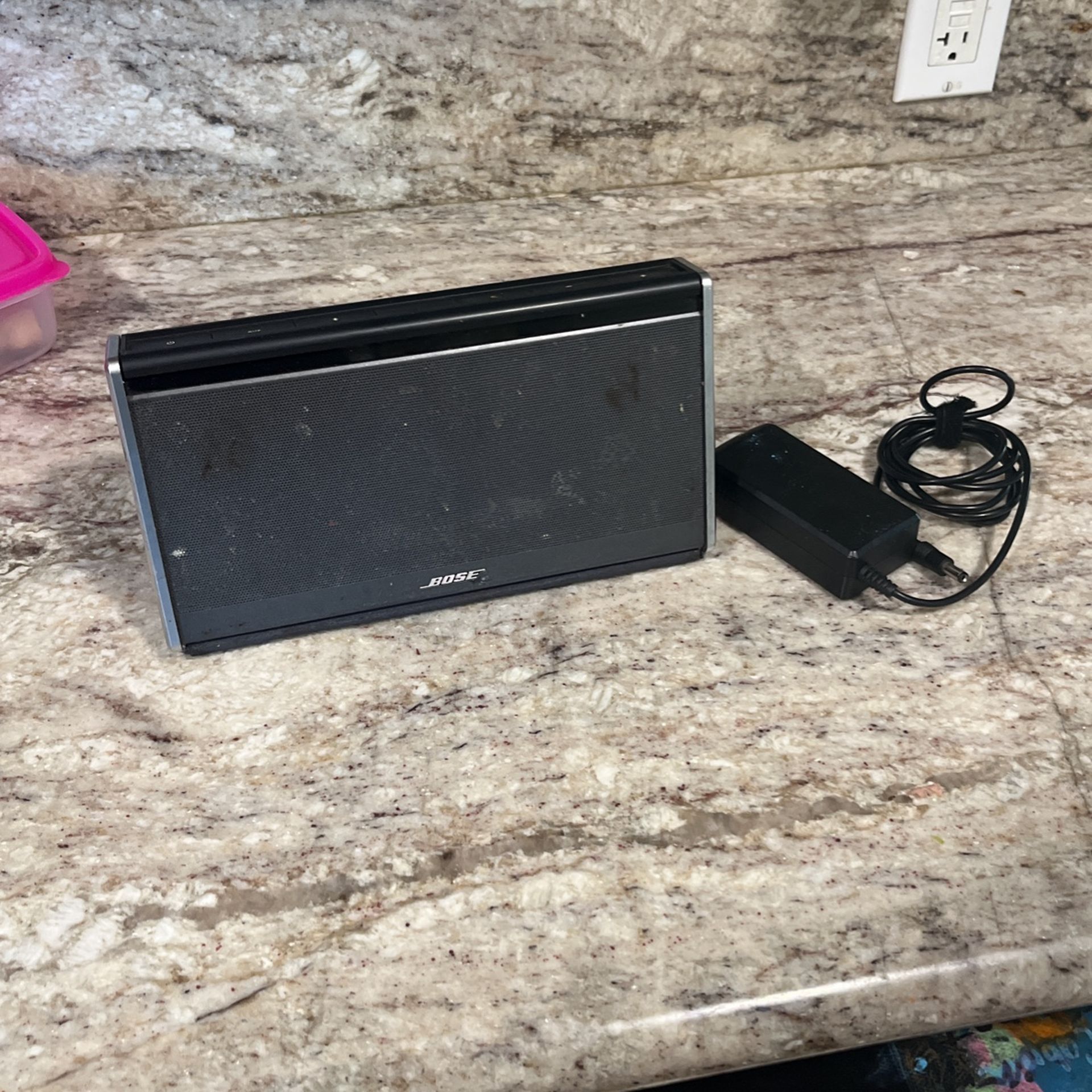 Bose Soundlink Bluetooth Wireless Speaker Used Works And Sounds Great. 