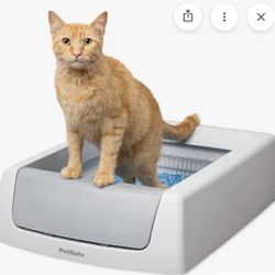 Automatic Cat Liter   Box With 4 New Title Bags 