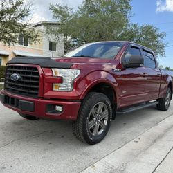 2017 Ford F150 XLT SuperCrew Cab Long Bed 