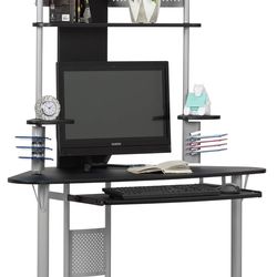 Buró de computador  y silla