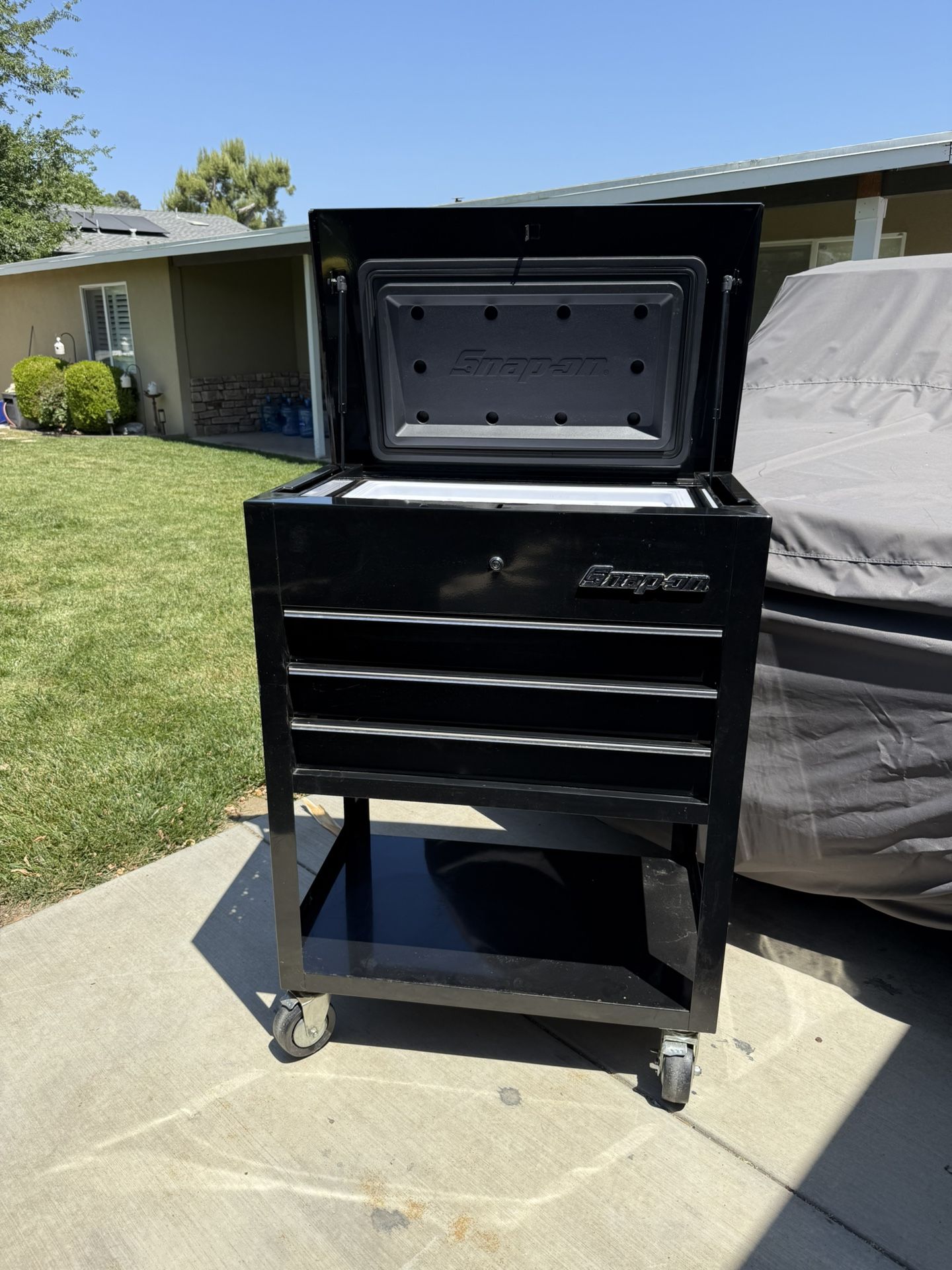 SNAP ON TOOLS ICE CHEST