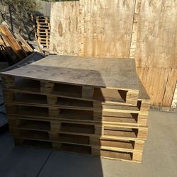 FREE PALLETS
