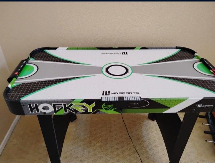 Air Hockey Table