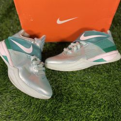 Size 4.5Y/6W - Nike KD 4 "Easter" 