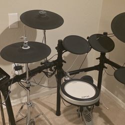 Eletronic Drum Set - Yamaha DTX502
