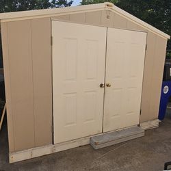 Royal Outdoor Shed  8x10
