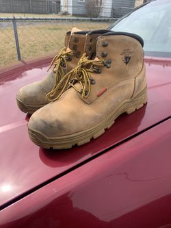 11 1/2 steel toe Leather boots