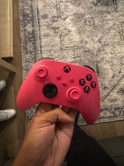 Pink Xbox controller