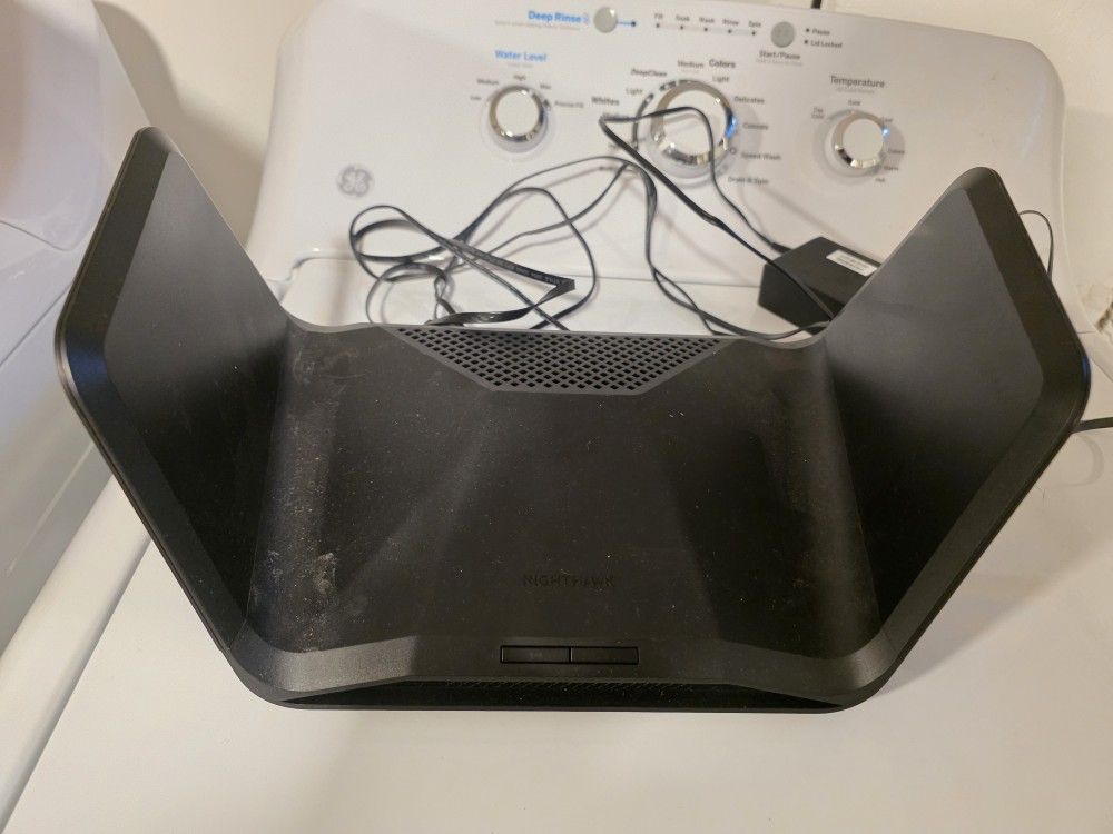 NetGear RAX70 NIGHTHAWK 8-Stream WiFi 6 Tri-Band Router