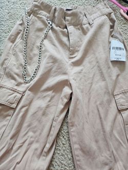 Forever 21 Women's cargo pants size medium