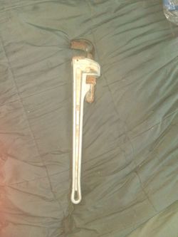 24 inch aluminum  pipe wrench