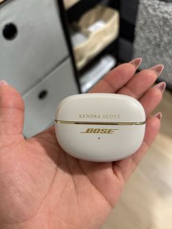 Bose X Kendra Scott open earbuds