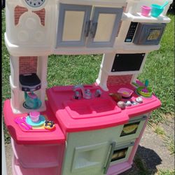 Step 2 Great Gourmet Kitchen With Accessories