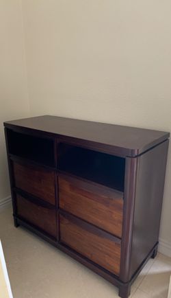 Wood Dresser/drawers/stand