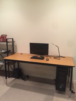 XL desk with cable management