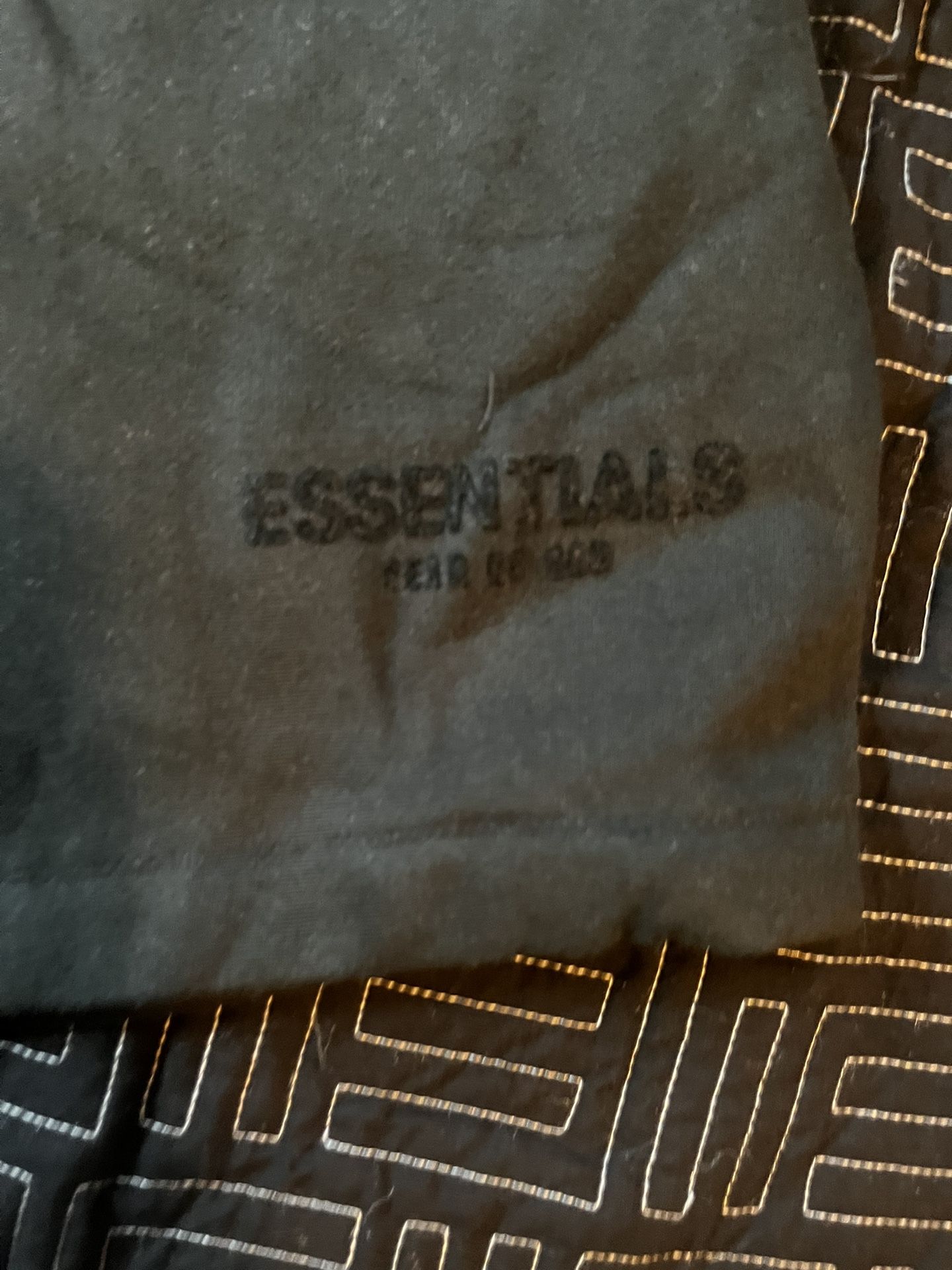 Black Essentials shorts