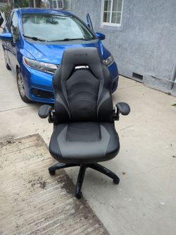 Emerge Gaming Chair $75 or best offer
