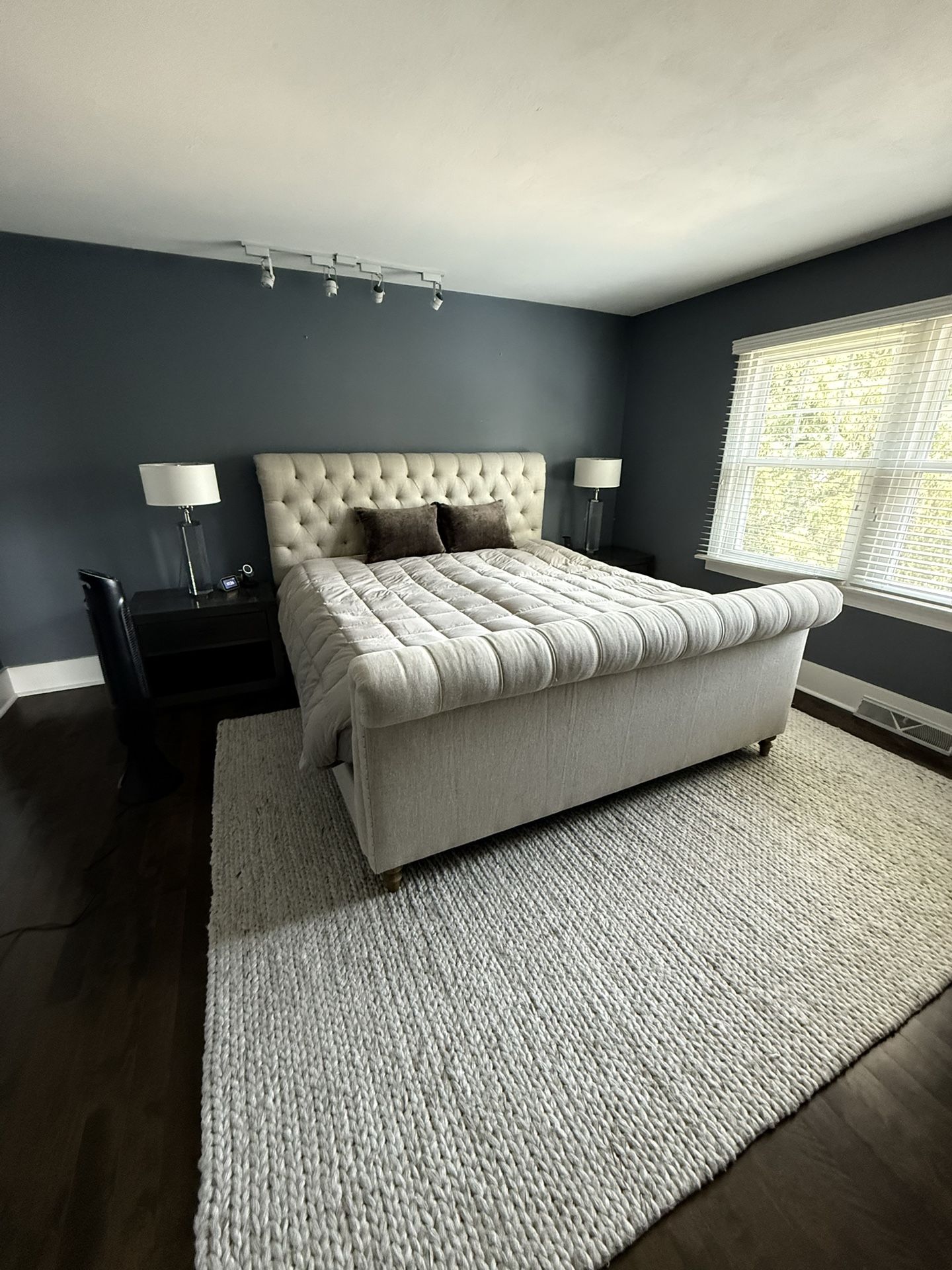 Restoration hardware King Sleigh Bed