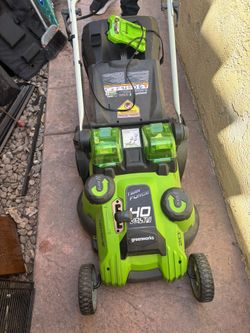 Green works 40 Volts Lawnmower
