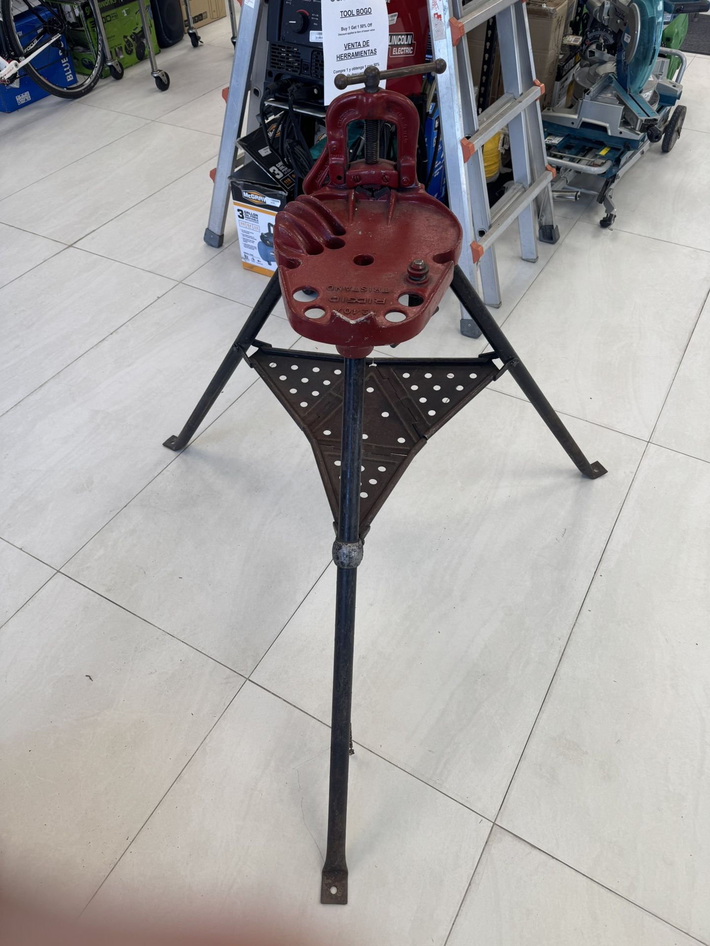 Ridgid Portable Yoke Vice Tristand