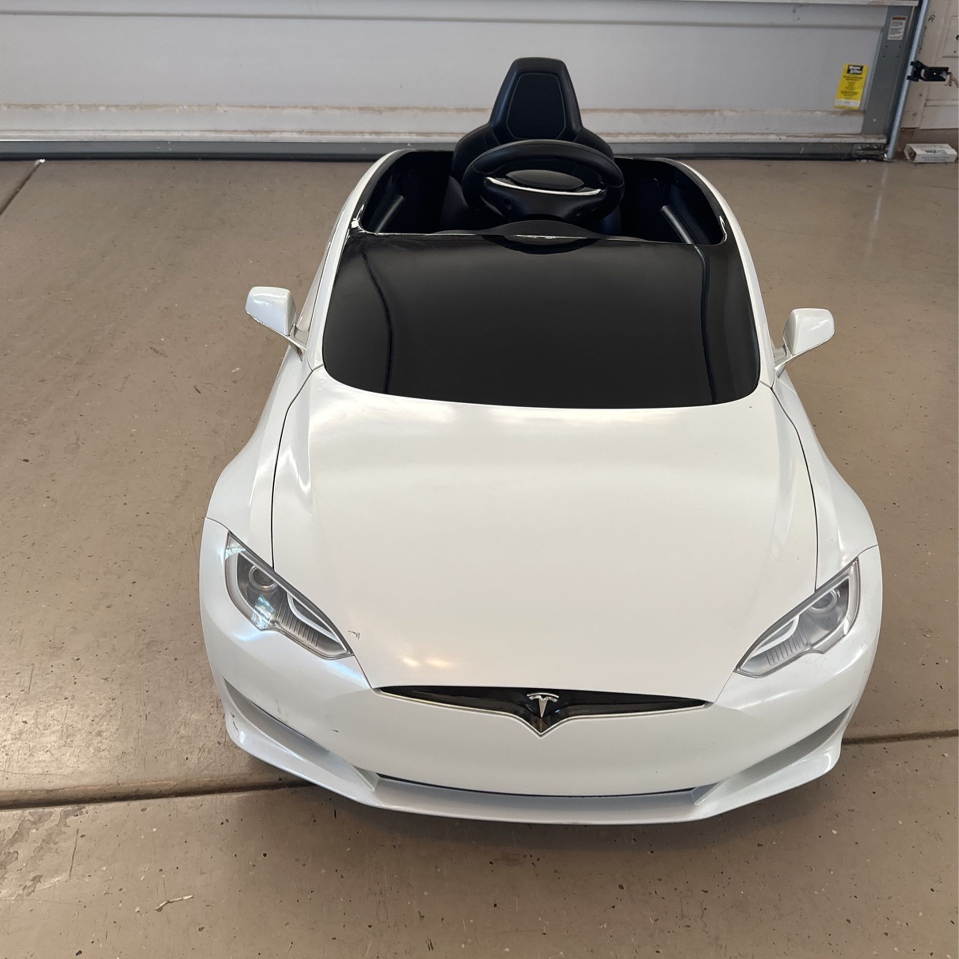 Tesla Model S - Radio Flyer For Kids
