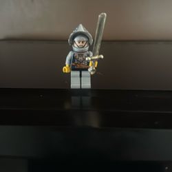 LEGO Castle Minifigure Fantasy Era Crown Knight
