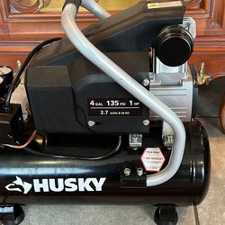 Husky Air Compressor 4 gal 