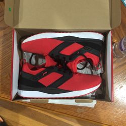 Size 9 Puma Pacer Excels