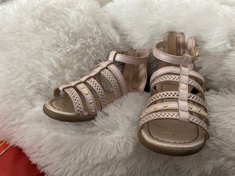 Baby girl shoes size 4C
