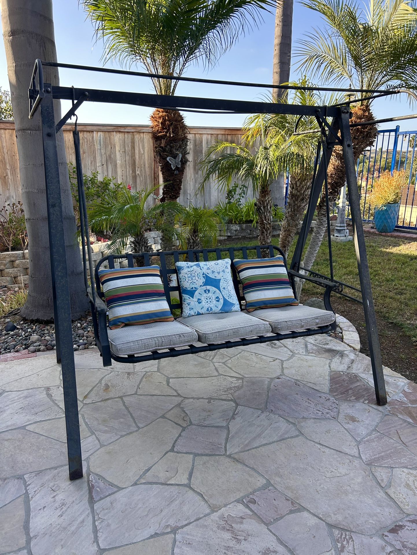 Porch Swing Used What You See In The Picture Is What You Get 