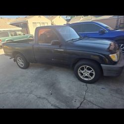 98 TOYOTA TACOMA 
4 CYL
221XXX MILLAS
CORRE BIEN
NO CHECK ENGINE
PLACAS EXPIRADAS DE ENERO
2026