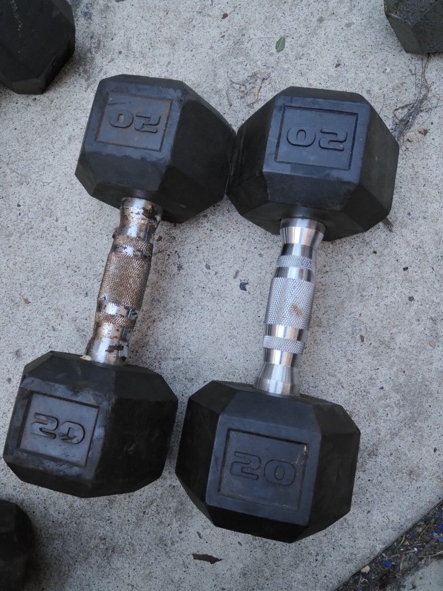 2 20lb rubber dumbbells