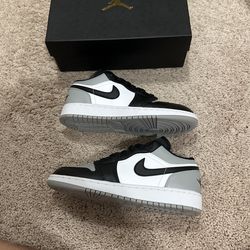 Air Jordan 1 Low Shadow Toe Size 7W
