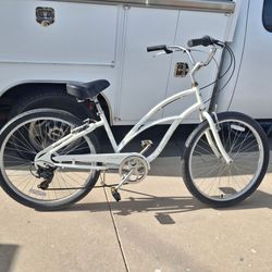 Women Beach cruiser