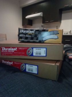 Duralast Brake Rotors and Ceramic Brake Pads Set
