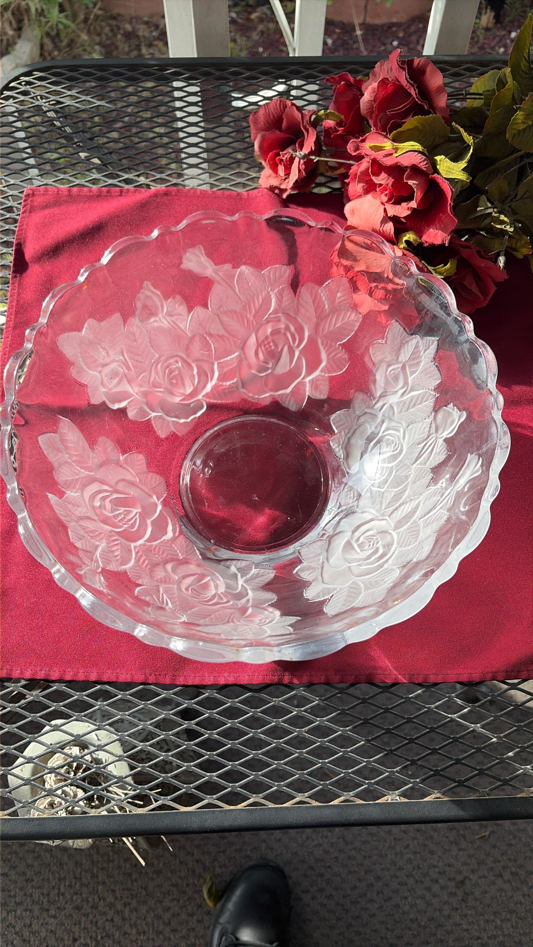 Mikasa Studio Nova “Winter Rose” Frosted/clear Crystal Bowl