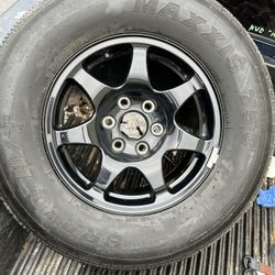 Maxxi Tire  750