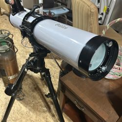 Near Perfect Condition Telescope 