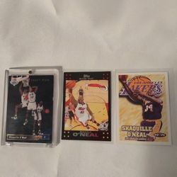 Collection Of 19 Mix Vintage Shaquille O'Neal Basketball Cards From Orlando Miami To Los Angeles