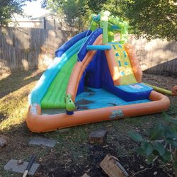 Wet Bounce House With Blower