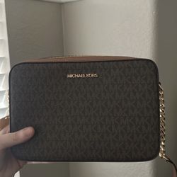 Michael Kors Crossbody Bags 