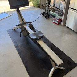 Hydrow  Rower - Origin Rotating Monitor 