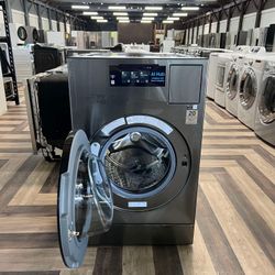Samsung Bespoke 5.3 cuft all in one washer and dryer combo regular 110 volt 