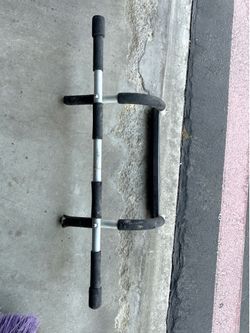 Pull Up/ Chin Up Bar for Doorway