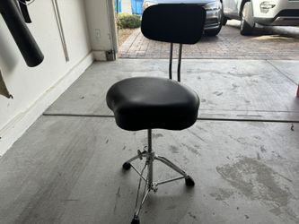Pearl roadster Drum Throne Like New