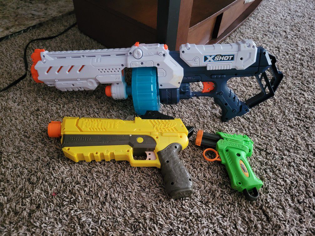 3 Nerf Gun Toys