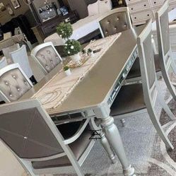 Orsina Silver Extendable Dining Room Set
Homelegance 5 Piece $10 Down Payment And Financing Available