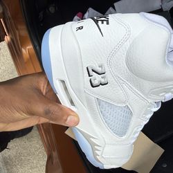 White metallic Jordan 5 size 9, 10