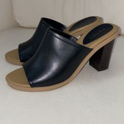 Old Navy Women’s Mule - Size 8