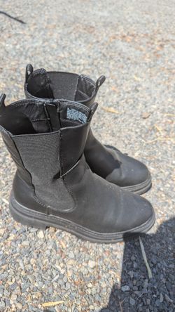Women's Boot Size 8